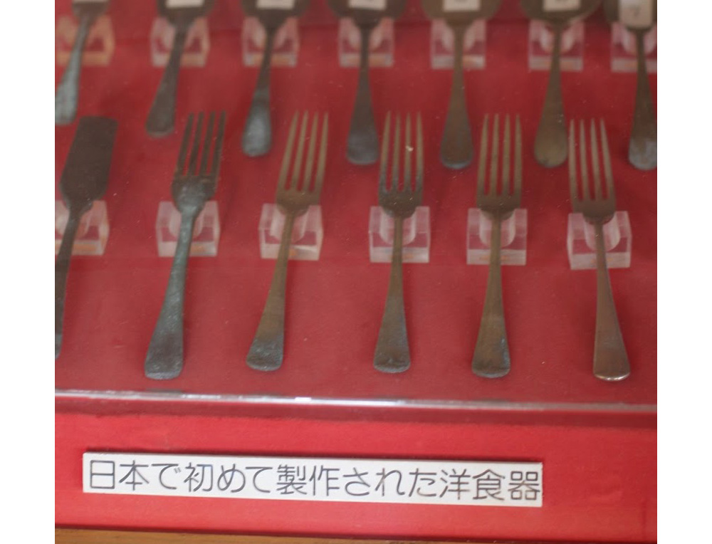 日本で初めて製作された洋食器